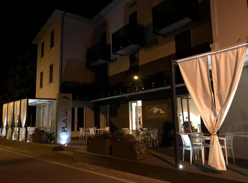 Albergo Ristorante Plaza Tornolo Dış mekan fotoğraf