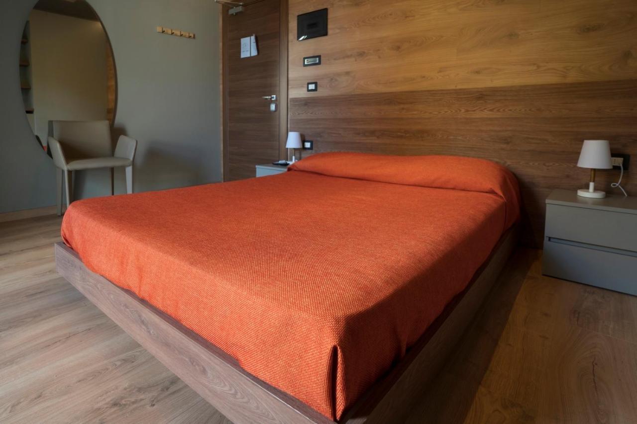 Albergo Ristorante Plaza Tornolo Dış mekan fotoğraf